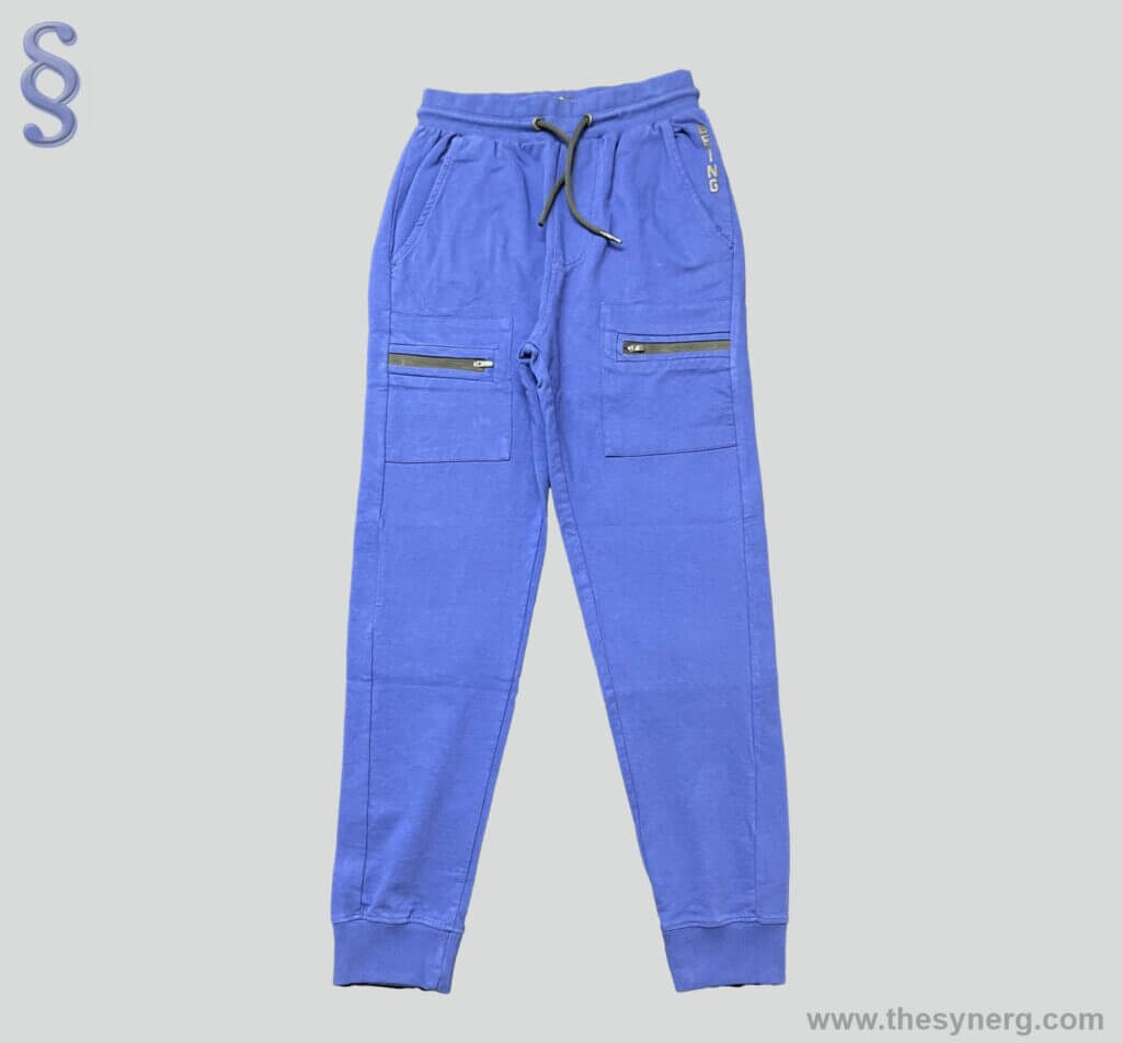 Plain women's leggings pants made by Synerg which is a yoga pants manufacturers in India