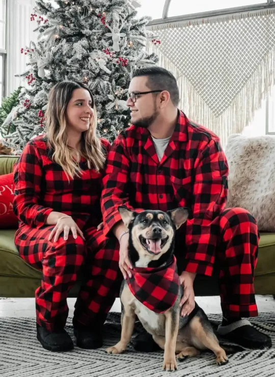 Man and woman wearing checked cotton outfits by Synerg, leading nightwear manufacturers in Tirupur and India.