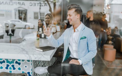 Analyzing the Role of E-commerce Platforms in Global Fashion Clothing Sourcing and the challenges faced by online apparel Retailers sources - Synerg