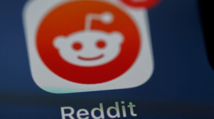 How to use reddit to find best clothing manufacturers. Different subreddits for finding best streetwear manufacturer t shirt manufacturer high quality hoodie manufacturer in reddit