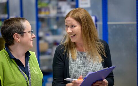 What is hi vis clothing? Where to buy high vis clothing? 10 high visibility clothing manufacturer brands in the world - Synerg