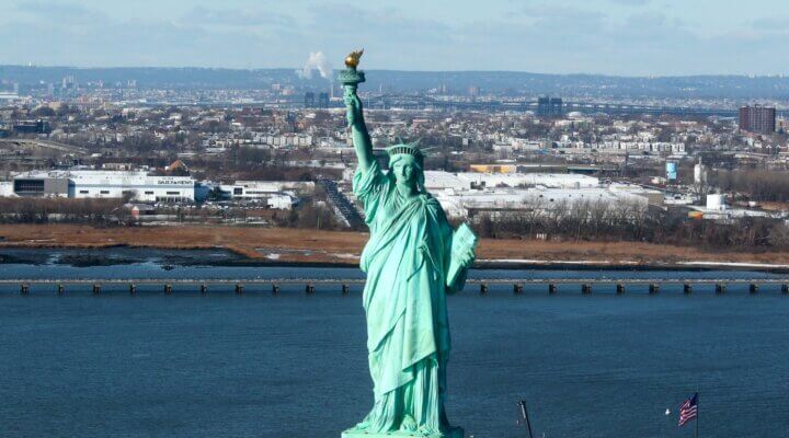 10 advantages of made in India clothing manufacturers vs made in USA america & Europe clothing manufacturers - Synerg