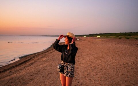 What is resort wear & vacation clothing? List of Top 10 resort wear clothing manufacturers brands in India - Synerg