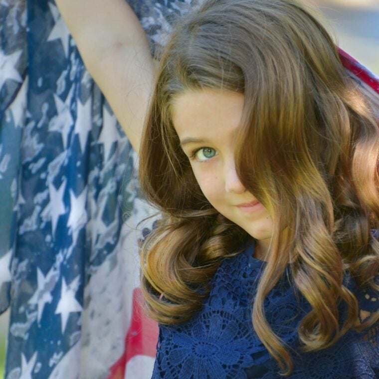 6 Step Guide to find clothing manufacturers in the US | Are there still clothing factories manufacturing clothing in the USA? - Synerg