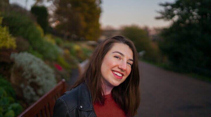 Top 10 clothing brands cheaper in London UK than India. Get tips on best shopping times, explore how clothing suppliers shape global pricing.