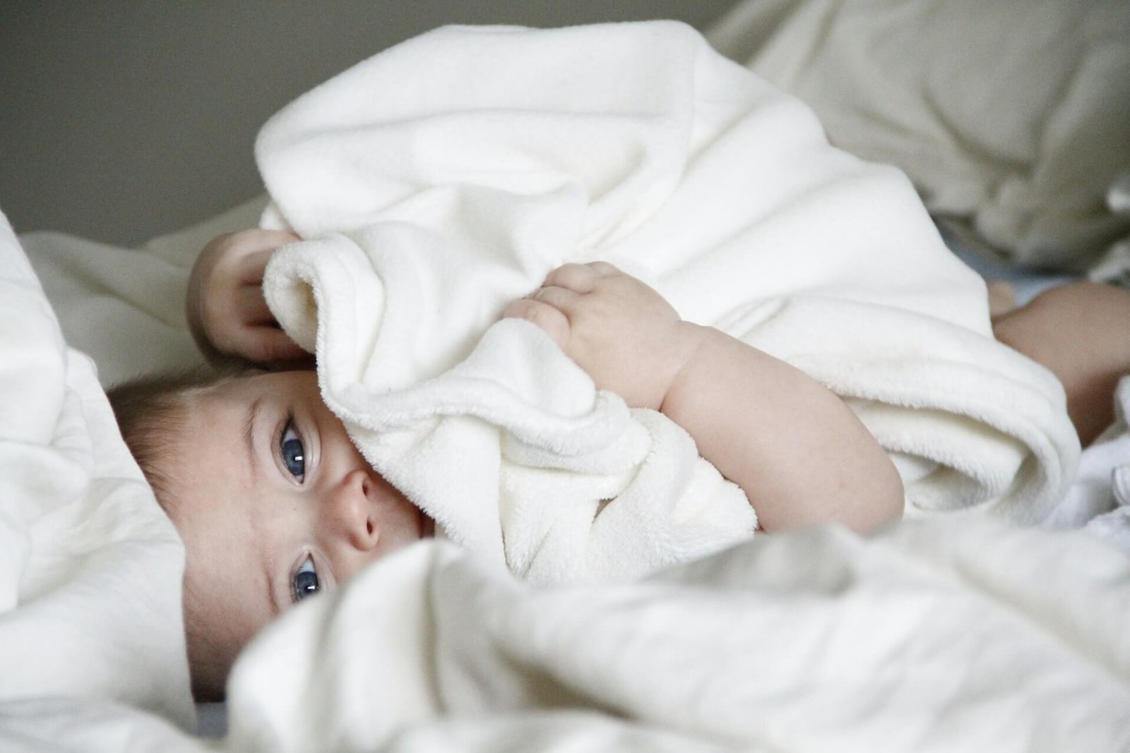 Are Cotton Knitted Fleece Blankets Safe for Babies? Top 4 Alternatives manufactured by cotton knitted fleece hooded blanket manufacturers