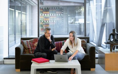 Discover top 10 trusted apparel sourcing house agents in India that connect global fashion brands with top Indian clothing manufacturers