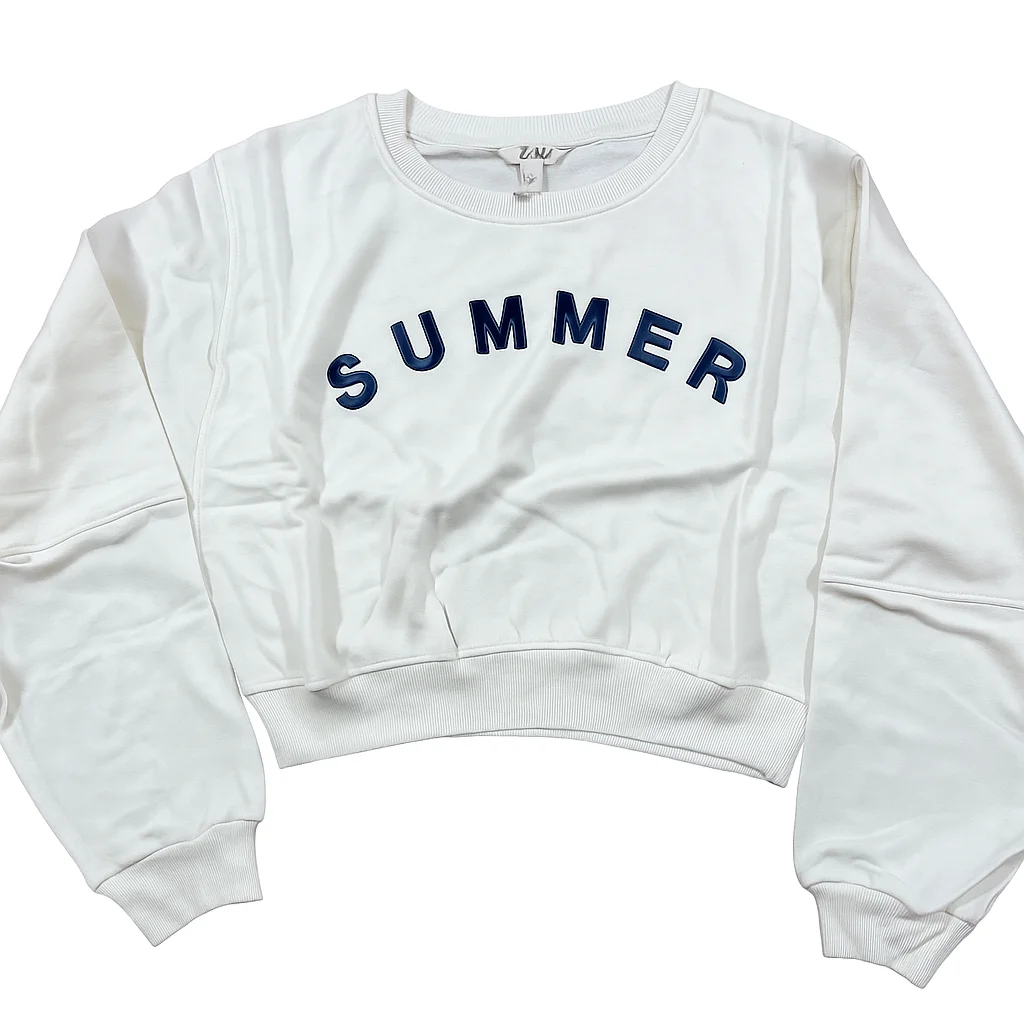 Full sleeve chest printed crop top by women crop top manufacturers